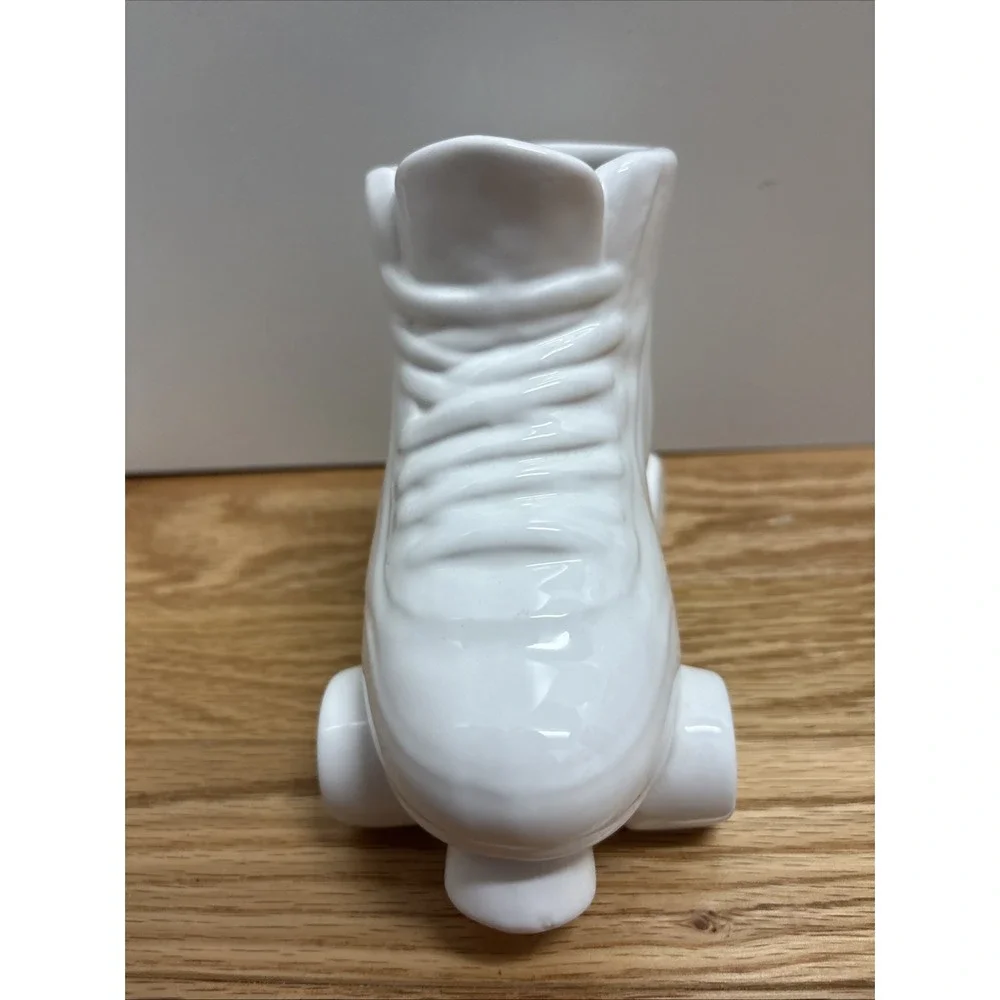 Ceramic Planter Flower Pot Vase Quad Roller Skate White Vintage 5.5